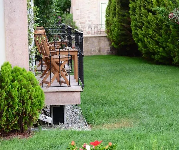 Elia Cunda By Ortunc Ayvalı