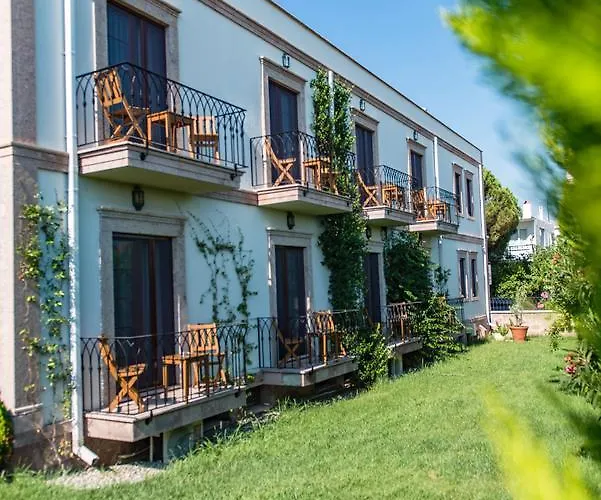 Hotel Elia Cunda By Ortunc 3*