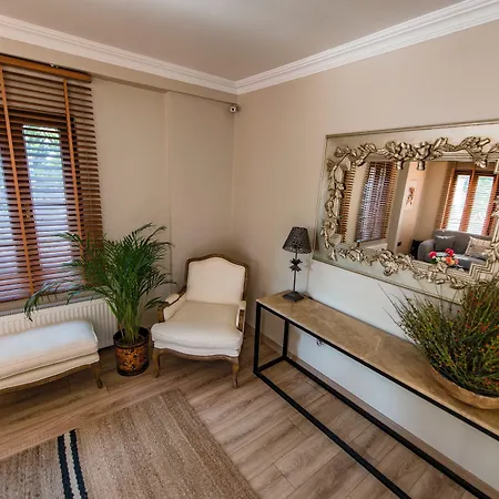 Elia Cunda By Ortunc Ayvalı