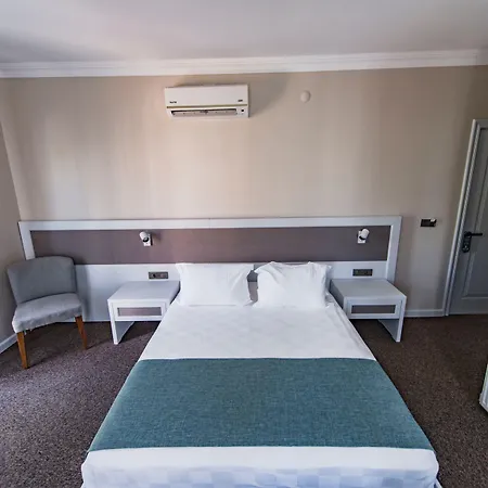 Elia Cunda By Ortunc Ayvalı