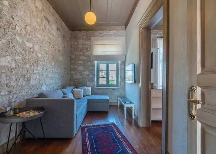 Elia Cunda By Ortunc Ayvalı